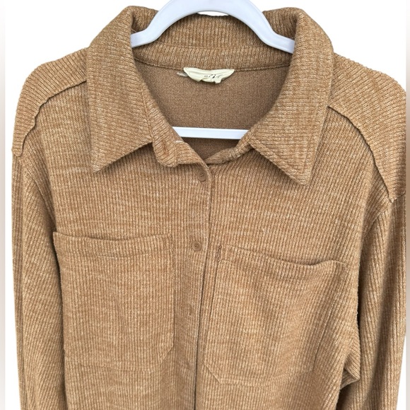 Tan oversized button up shacket Longsleeve size M - Picture 2 of 4